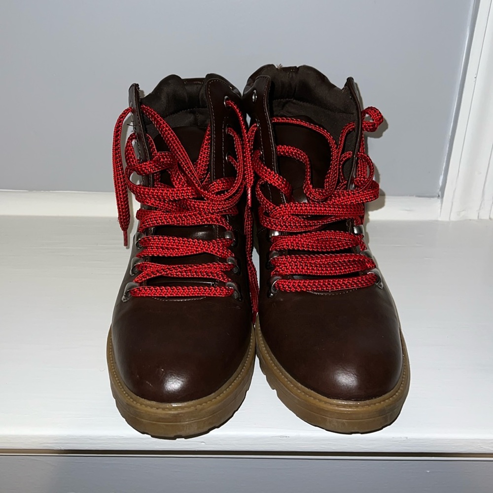 Brown hiking boot size 11, worn